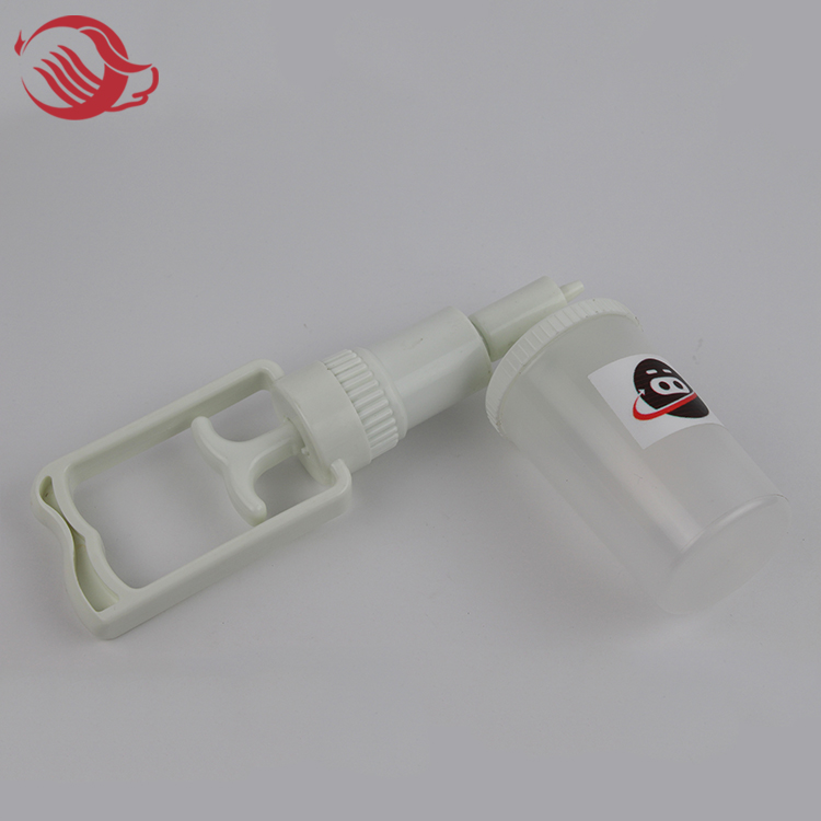 Veterinary uterus cleaning instrument